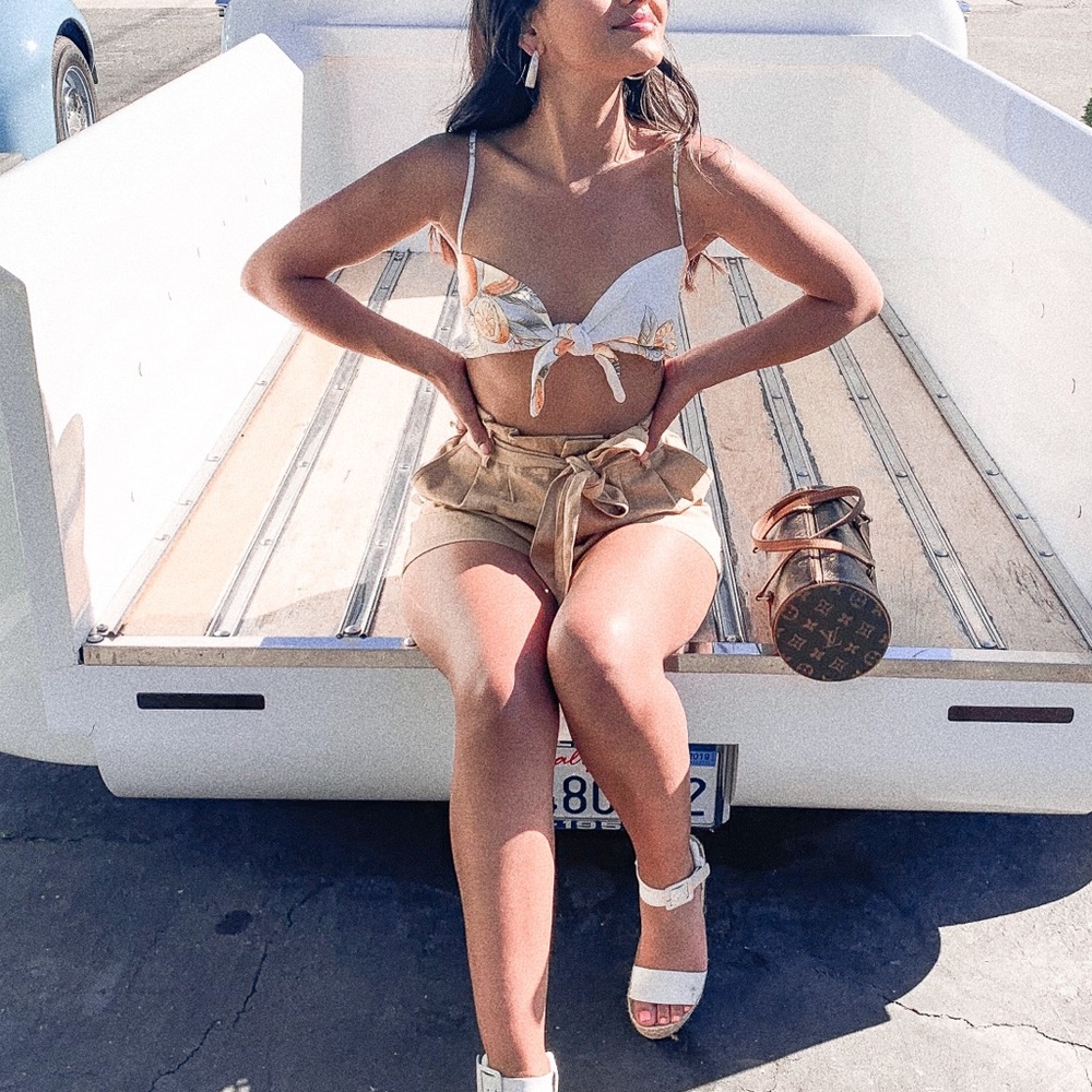 For love and lemons crop top